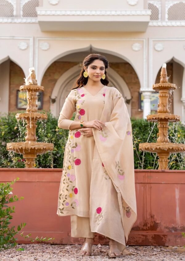 Cream Chanderi Floral Embroidered Kurta Set with Dupatta