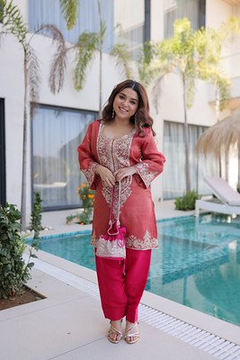 Elegant Embroidered Silk Kurta Pant Set with Drawstring Pouch